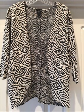 Open-Front Black & White Geometric Cardigan